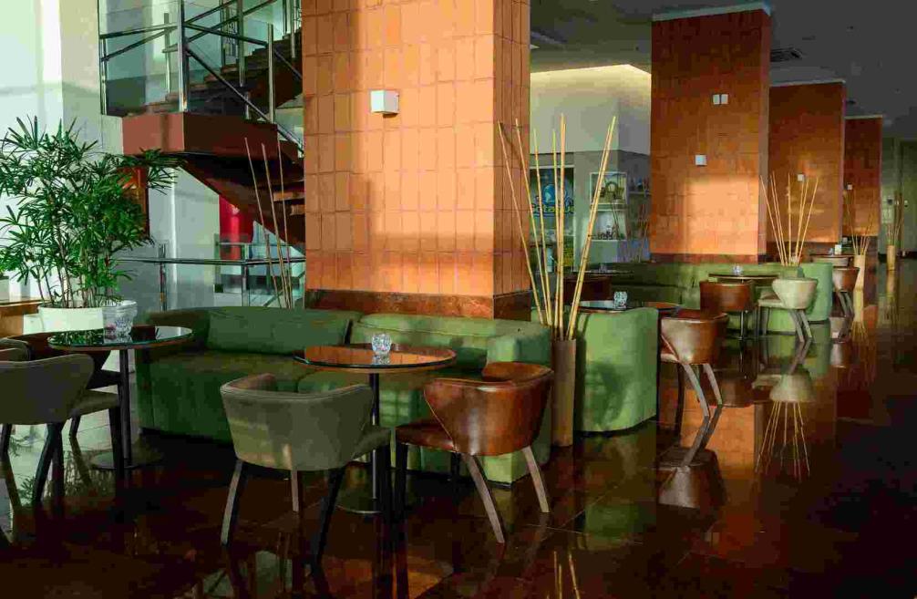 rkm_6274 lobby.jpg