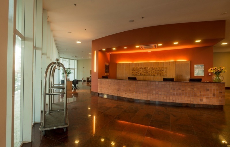 lobby -5163.jpg