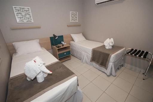 duas camas de solteiro.jpg