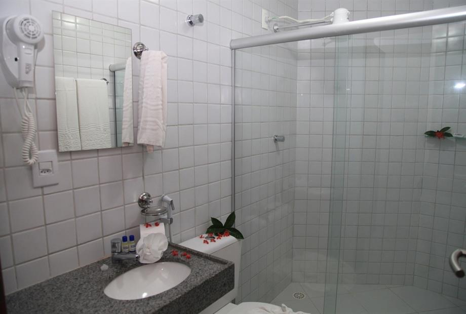 QUARTO DUPLO LUXO COM VARANDA VISTA MAR.JPG