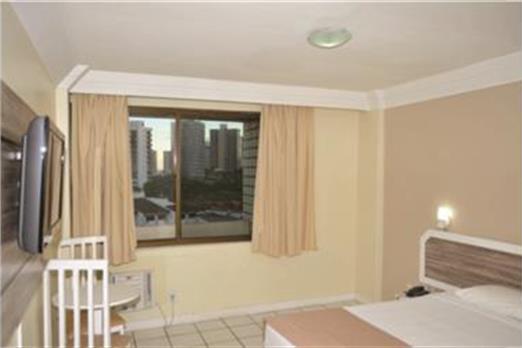 STANDARD INDIVIDUAL COM UMA CAMA DE CASAL