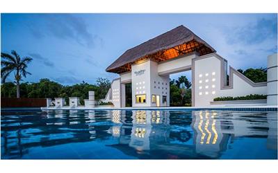 BlueBay Grand Esmeralda