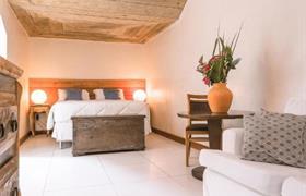 Suite Máster com Ofurô do Quinta do Porto Hotel