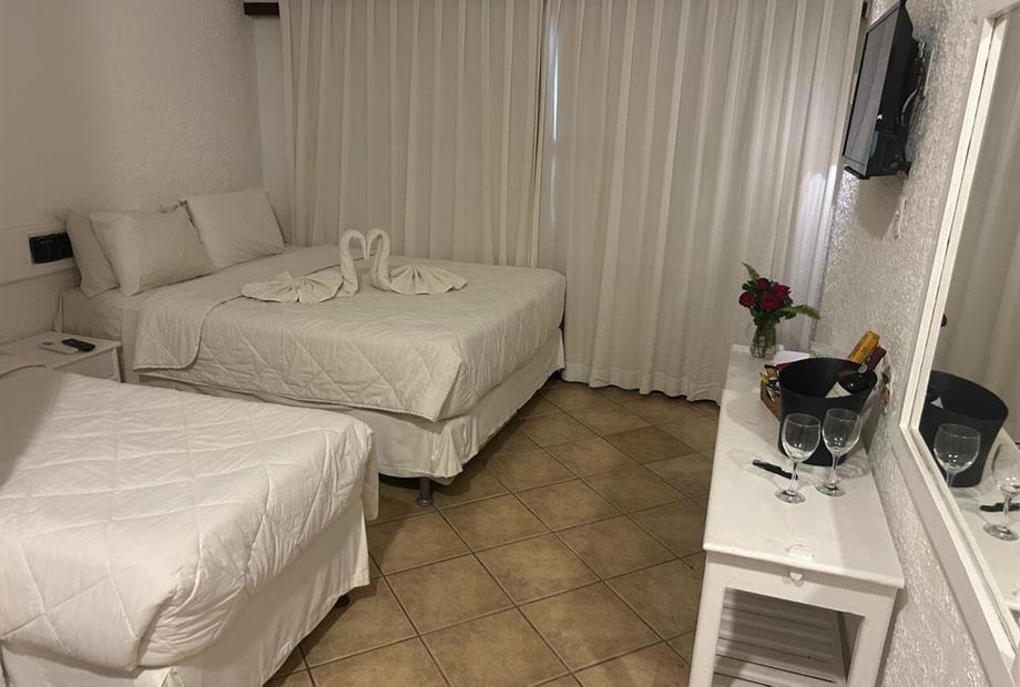 frente piscina terreo.jpg