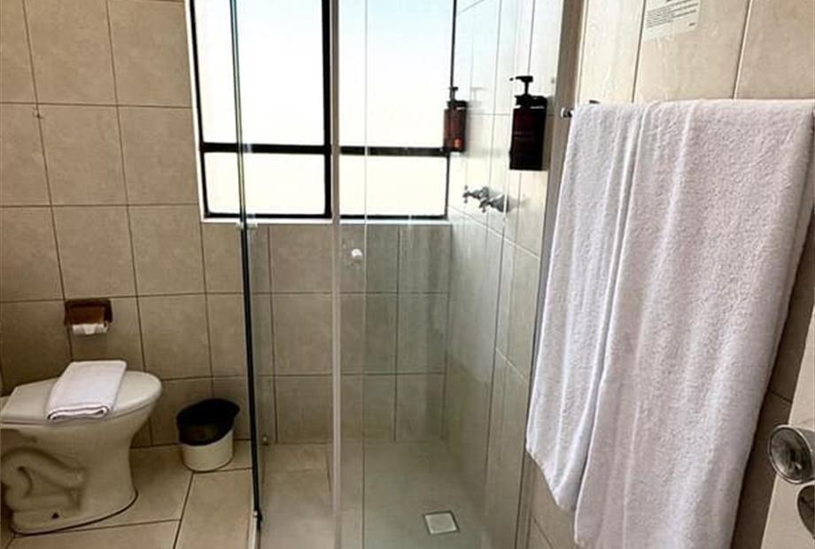 superior casal banheiro 01.jpg