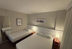 Standard Triplo - 1 Cama Casal e 1 Cama Solteiro