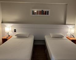 Standard Twin - 2 Camas Solteiro