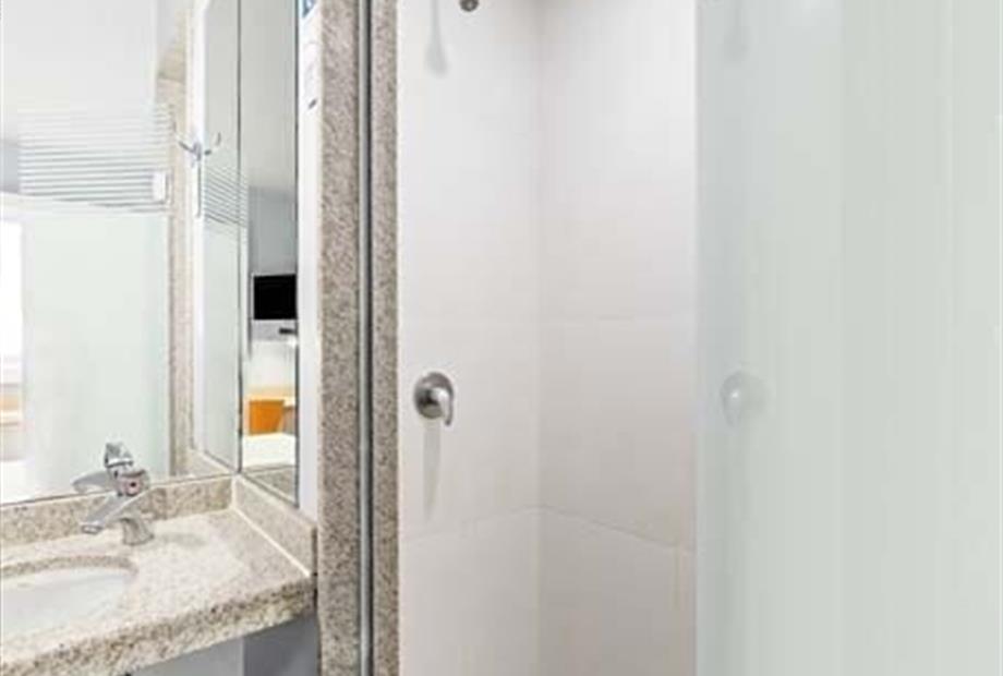 slsf - standard casal - banheiro (1).jpg