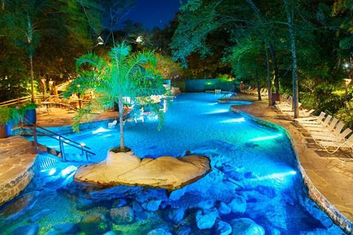 parque-das-fontes-noite (1) mini.jpg