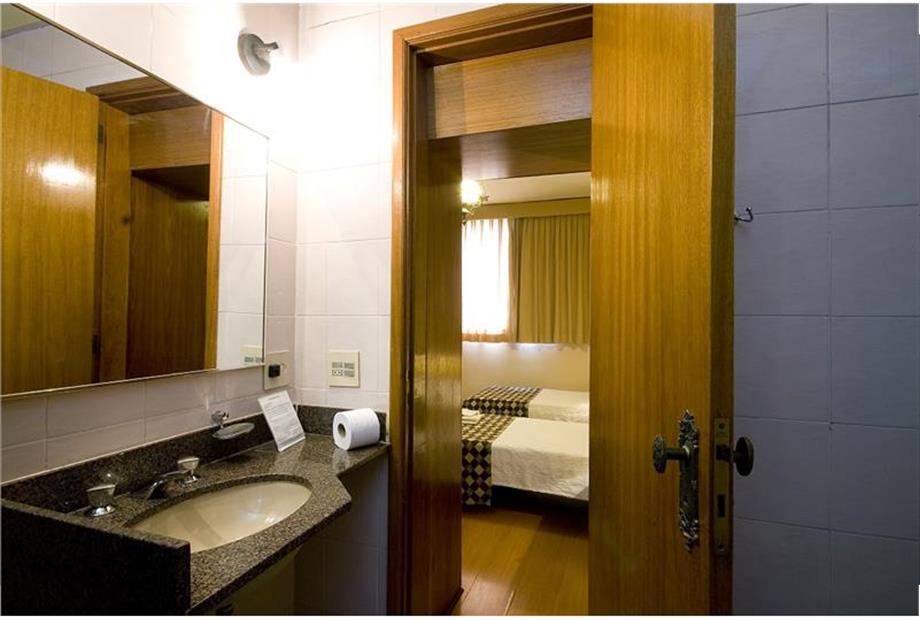 twin standard banheiro.jpg