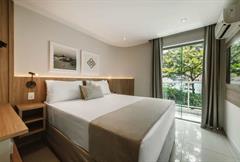 Suíte Premium com Área de Estar e Varanda