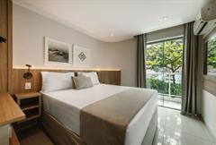 Suíte Premium com Área de Estar e Varanda