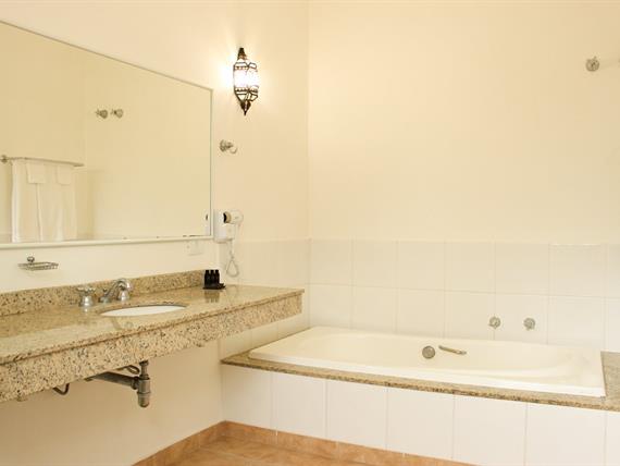 suite master banheiro 1.jpg