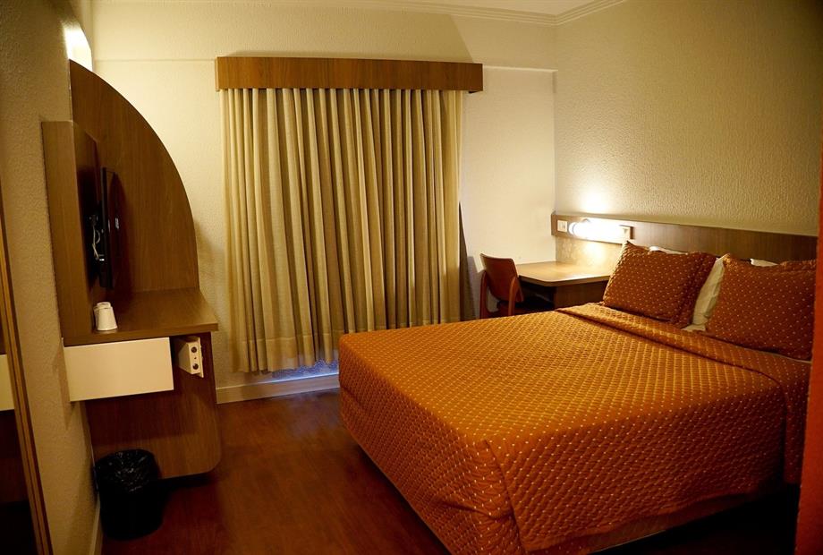 quarto terra cota pne (2) 50p.jpg