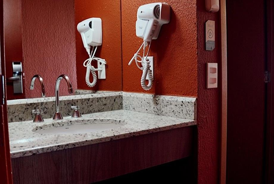 quarto terra cota pia 50p.jpg