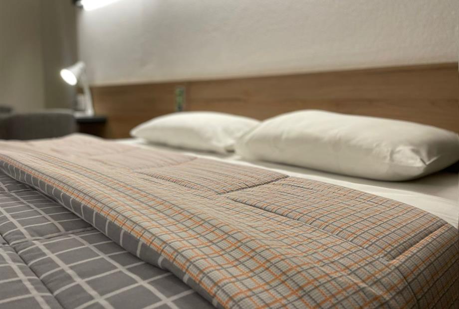 01 cama de casal.jpeg