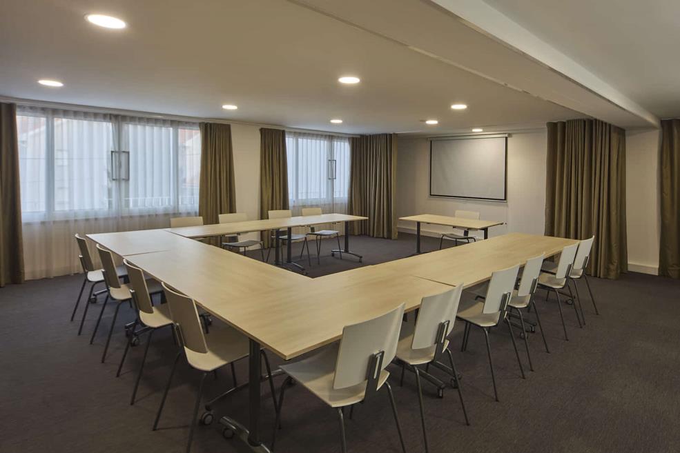sala mesa u 2.jpg