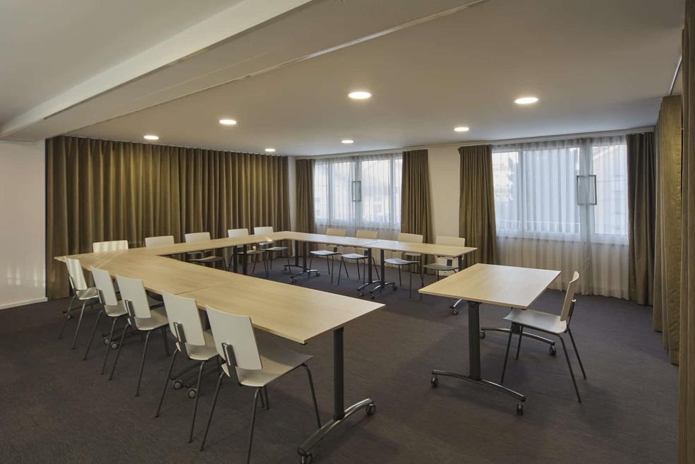 sala mesa u.jpg