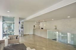 lobby 1.jpg