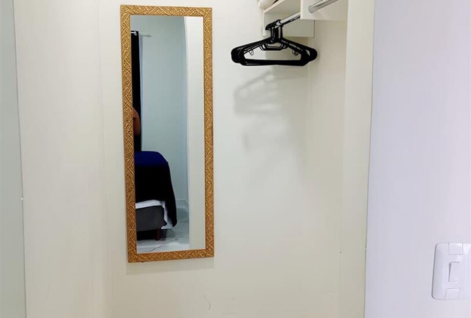 studio 3 - closet a.jpg