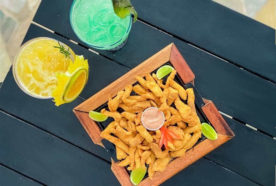 bar piscina (5) editada.jpg