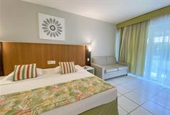 LUXO II - VISTA PISCINA OU PARCIAL MAR TRIPLO