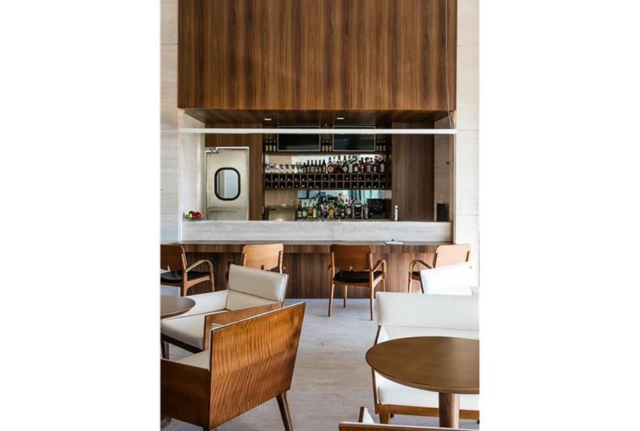 BW Americas 2 - Lobby Bar 02.jpg