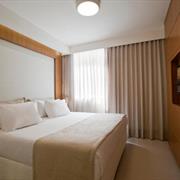 Standard king Bed