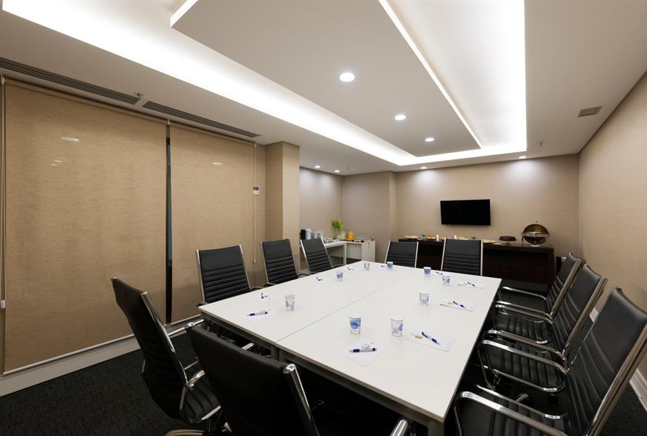 foto sala evento formato reunião 2.jpg