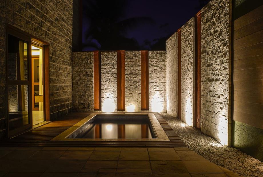 _HAL7872 Lua de Mel.jpg