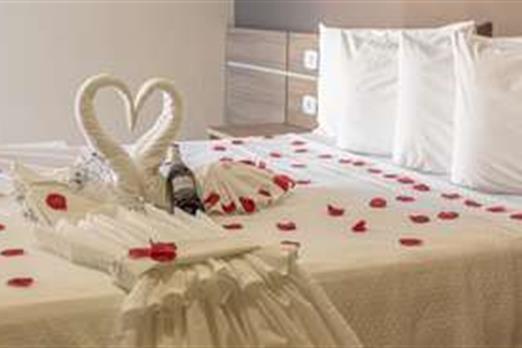 tcasal lua de mel1_menor.jpg