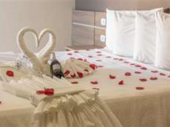 tcasal lua de mel1_menor.jpg