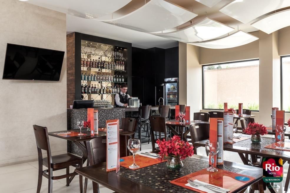 Bistro 3.jpg