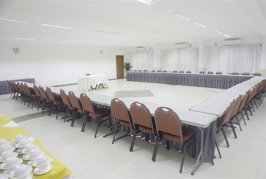 CentrodeConv heliconia.jpg