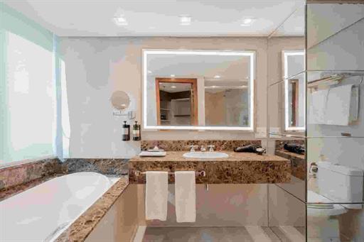 k1rru1_suite_executiva_king_pg (3).jpg