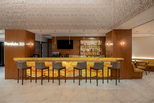 lobby_bar_cred_yuri_pachini (1).jpg