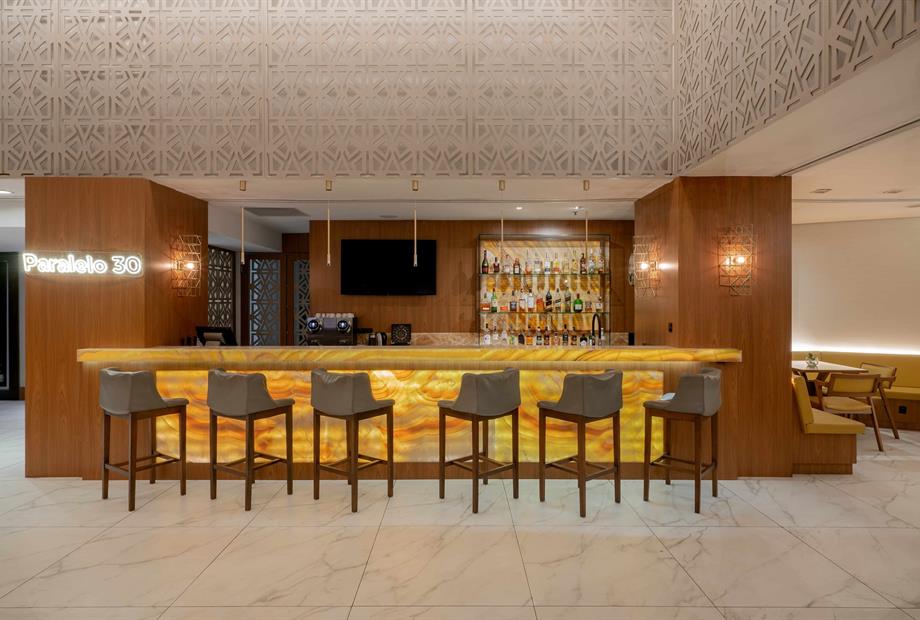 lobby_bar_cred_yuri_pachini (1).jpg