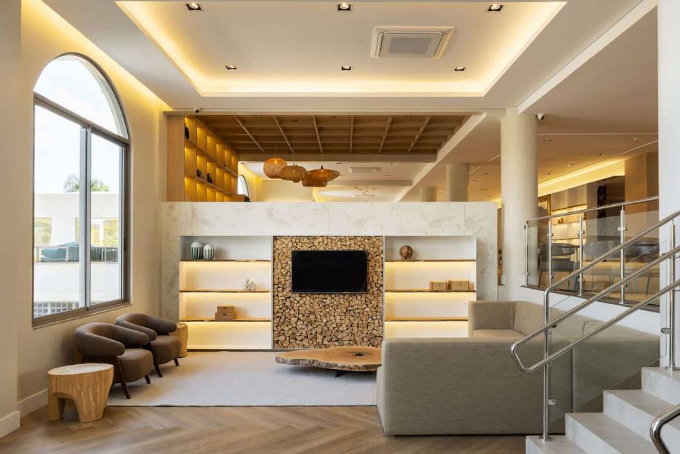 montissi - lobby (7).jpg