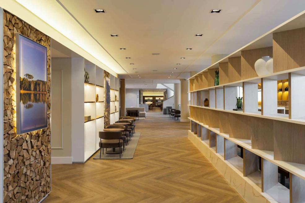 montissi - lobby (6).jpg