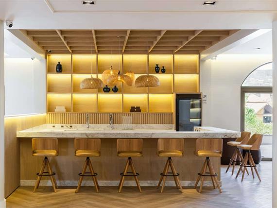 montissi - lobby (2).jpg