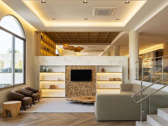 montissi - lobby (7).jpg