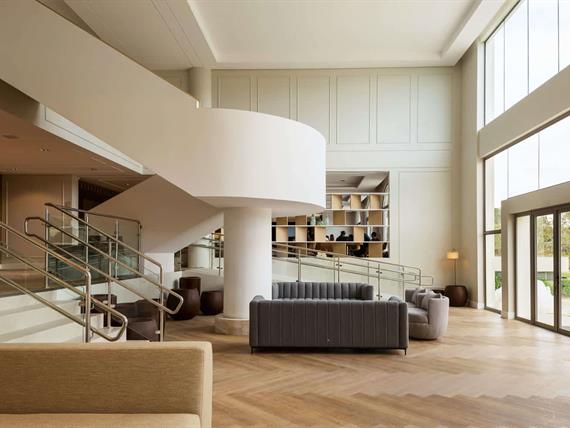 montissi - lobby (11).jpg