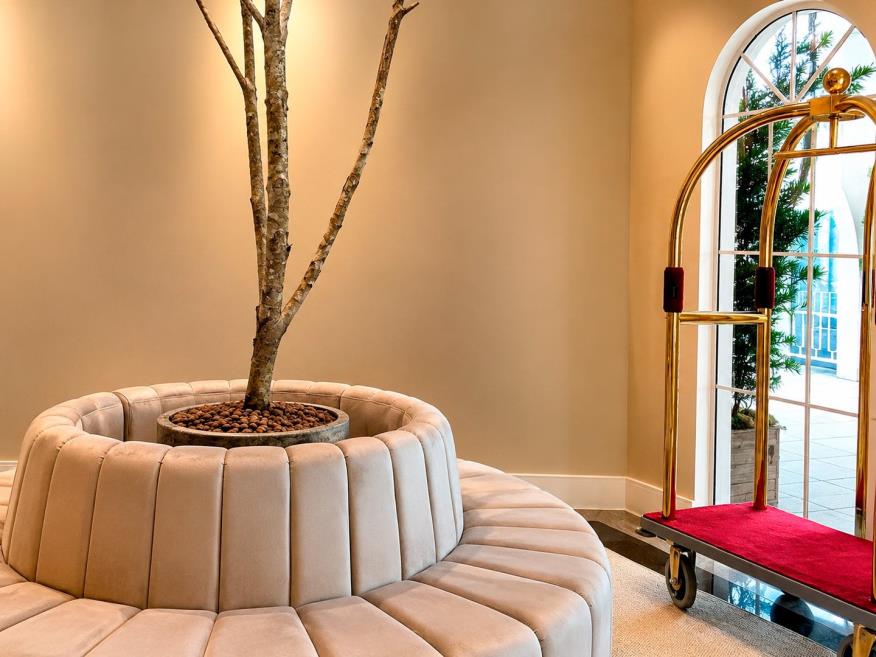 lobby 03.jpg