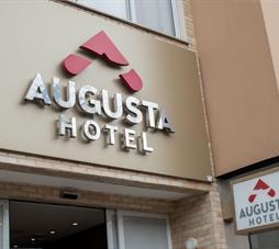 Samba Augusta Hotel
