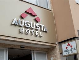 Samba Augusta Hotel