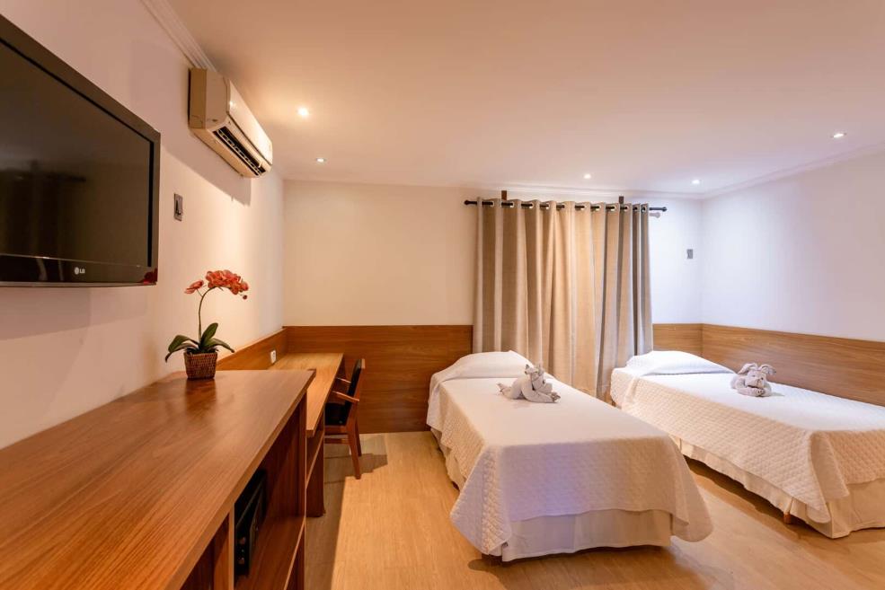 suite family ante sala-compressed (1).jpg