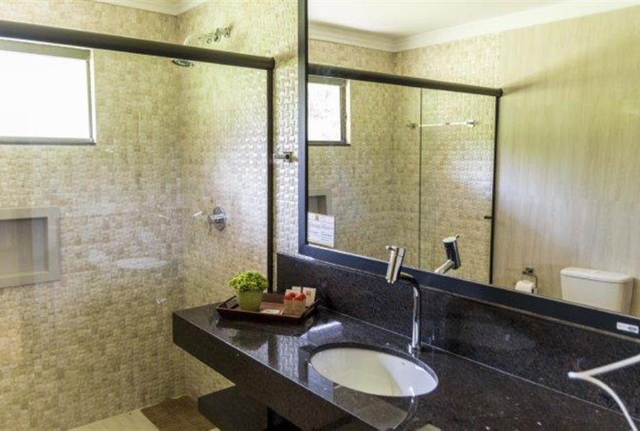 BANHAIRO SUITE FAMILY.jpg