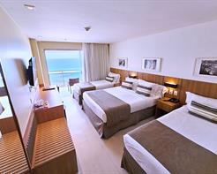 SUPER LUXO QUADRUPLO COM HIDRO - Frente Mar com Varanda - 1 cama de casal e 2 camas de solteiro