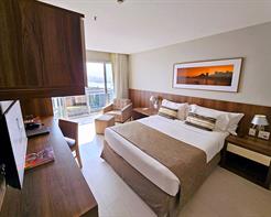 LUXO SUPERIOR COM HIDRO - Vista Lateral Mar com Varanda - 1 cama de casal