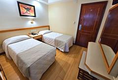 SUPERIOR - 2 camas de solteiro